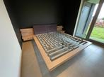 Bed 180x220 | hout | met nachtkastjes | lattoflex, Ophalen, Verstelbaar, Bruin, Tweepersoons
