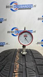 2x Pirelli Sottozero Winter210 235/50 R19 103H 235/50/19 235, Auto-onderdelen, Banden en Velgen, 19 inch, Gebruikt, 235 mm, Band(en)