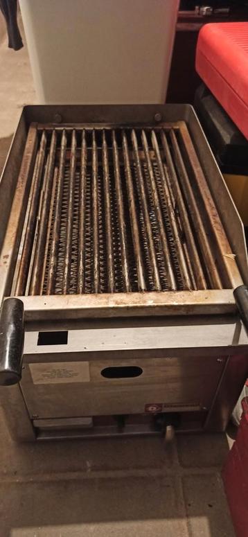 Diamond - Grill au gaz et pierre de lave. beschikbaar voor biedingen