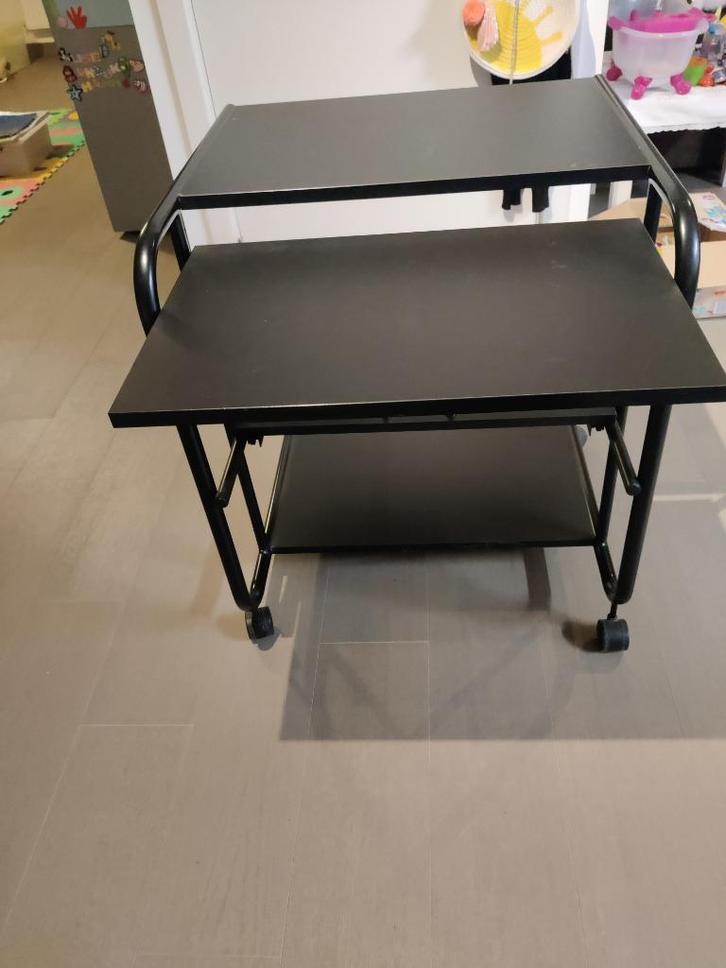 computertafel op wieltjes, Huis en Inrichting, Kasten | Computermeubels, Gebruikt, Overige houtsoorten, Metaal, Ophalen