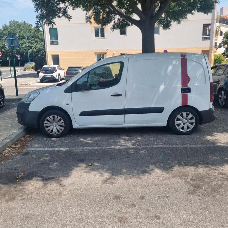 Citroën berlingo 1.6 hdi 100CH pack business, Auto's, Bestelwagens en Lichte vracht, Airbags, Bluetooth, Elektrische ramen, Citroën