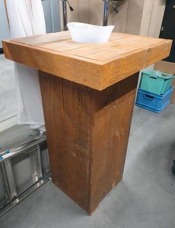 Hoge tafel met LED wijnkoeler emmer, statafel  beschikbaar voor biedingen