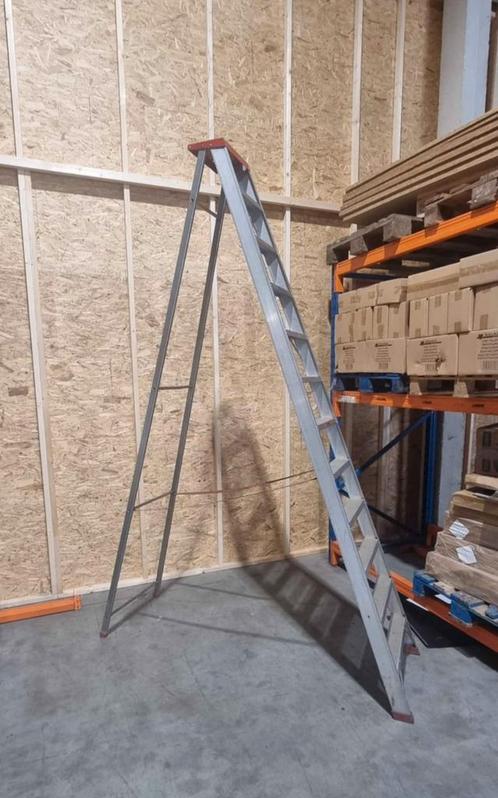 Industriële trapladders & stellinghaken, Doe-het-zelf en Bouw, Ladders en Trappen, Zo goed als nieuw, Ophalen