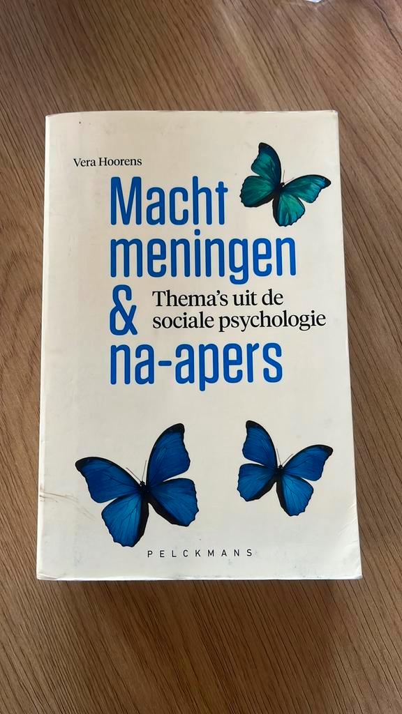 Vera Hoorens - Macht, meningen en na-apers, Boeken, Studieboeken en Cursussen, Gelezen, Ophalen of Verzenden