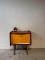 Vintage/retro nachtkastje, Ophalen, Zo goed als nieuw