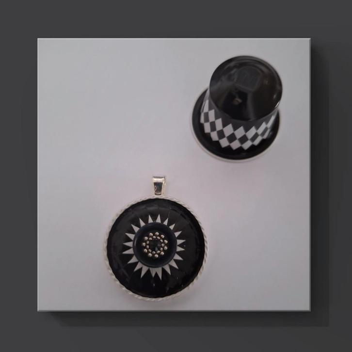 Kettinghangers uit geüpcyclede koffiepods. Veel variaties., Handtassen en Accessoires, Kettinghangers, Nieuw, Ophalen of Verzenden