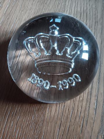 Press papier beschikbaar voor biedingen