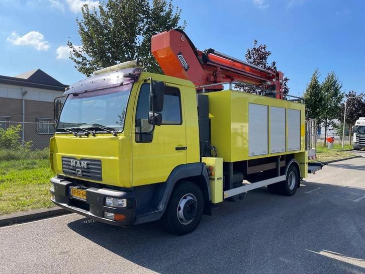 MAN L2000 12.210 CUSTER T-200- 18, Auto's, Vrachtwagens, MAN, Diesel, Handgeschakeld
