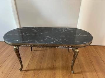 Salontafel/sidetable beschikbaar voor biedingen