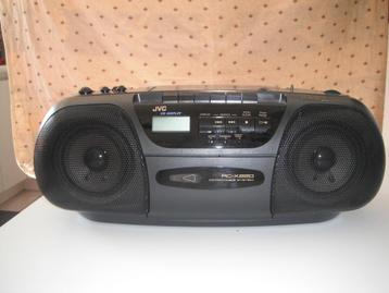 Vintage JVC stereo radio met cassettedeck + CD-speler beschikbaar voor biedingen