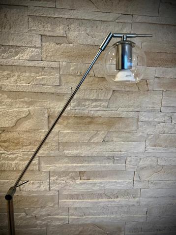 Lampe liseuse design beschikbaar voor biedingen