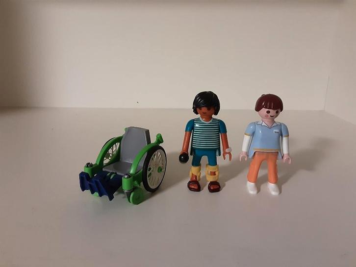 Patient PlayMobil avec fauteuil roulant - complet, Enfants & Bébés, Jouets | Playmobil, Comme neuf, Ensemble complet, Enlèvement ou Envoi