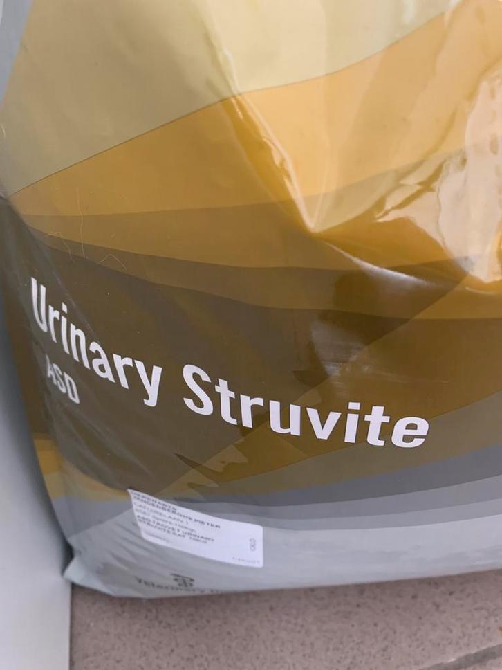 Trovet urinary struvite 10kg, Dieren en Toebehoren, Katten-accessoires, Zo goed als nieuw, Ophalen