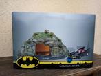Batman batcave diorama Department 56 DC Comics, Comme neuf, Diorama, Enlèvement ou Envoi