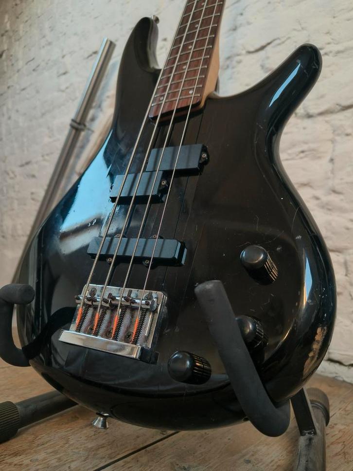 Ibanez SR500 uit 1993, Musique & Instruments, Instruments à corde | Guitares | Basses, Comme neuf, Enlèvement