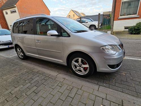 Volkswagen touran 2.0 TDI 7 places, Autos, Volkswagen, Particulier, Touran, ABS, Bluetooth, Ordinateur de bord, Intérieur cuir