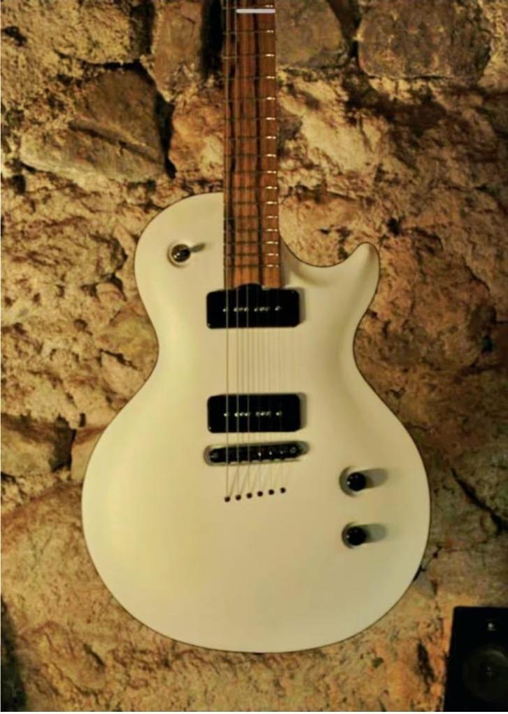 Noë lp6 ( 2016), Muziek en Instrumenten, Snaarinstrumenten | Gitaren | Elektrisch, Zo goed als nieuw, Solid body, Overige merken
