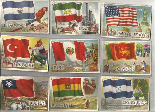 Topps Flags of the world uit 1956 (69 vintage kaarten), Collections, Photos & Gravures, Utilisé, Gravure, Autres sujets/thèmes