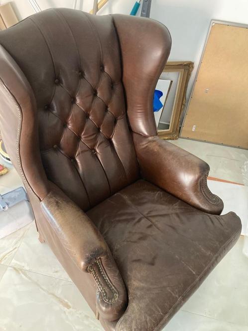 Stijlvolle chesterfield zetel leder, Huis en Inrichting, Zetels | Zetels, Gebruikt, Rechte bank, Eenpersoons, Leer, Ophalen