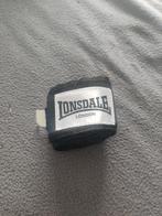 TK: Lonsdale handbeschermers boks zwart, Sport en Fitness, Boksen, Boksbeschermers, Ophalen of Verzenden, Zo goed als nieuw