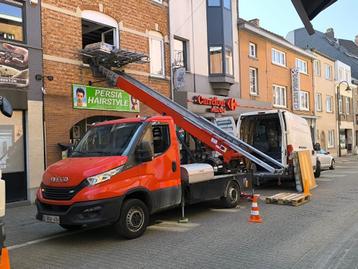 Véhicule Iveco avec Monte Materiaux, Rouge, Achat, Euro 6, Boîte manuelle