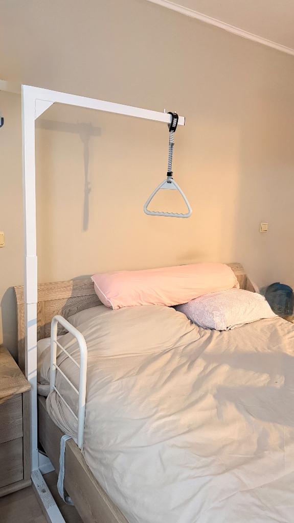 Bedpapegaai en bedhandgreep, Divers, Matériel Infirmier, Comme neuf, Enlèvement