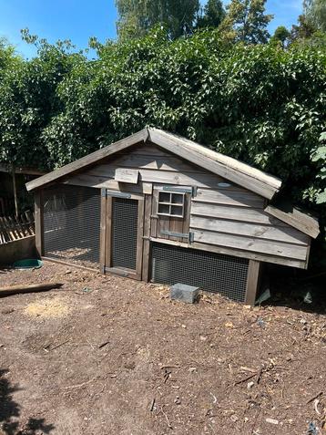 Zeer mooi tuinhouten kippenhok met ren en nachthok. beschikbaar voor biedingen