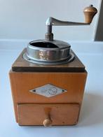 Vintage handbediende koffiemolen, Antiek en Kunst, Antiek | Keukengerei, Ophalen