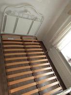 Antiek bed met beddenbodem, Ophalen