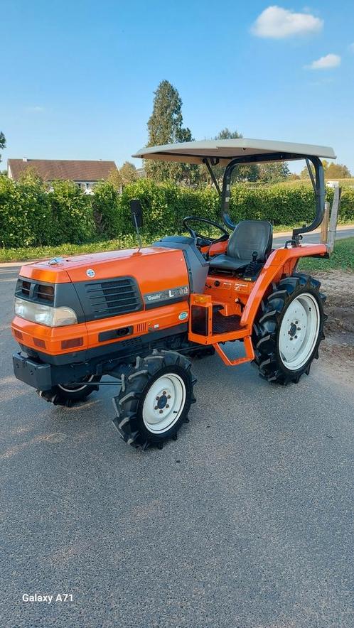 Minitractor kubota 23pk 4x4 SERVO ! NIEUWSTAAT!, Articles professionnels, Agriculture | Tracteurs, Enlèvement ou Envoi