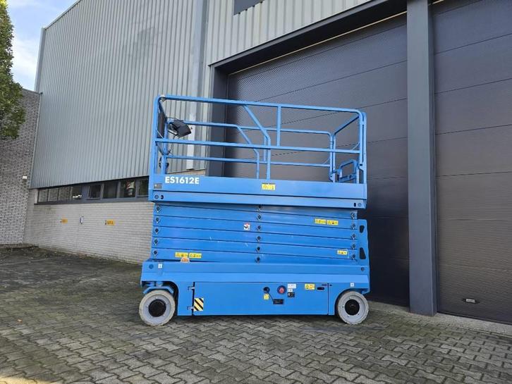 MAGNI ES1612 (bj 2017), Zakelijke goederen, Machines en Bouw | Liften, Steigers en Ladders