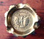 Cendrier tripode poilus WWI, Enlèvement ou Envoi