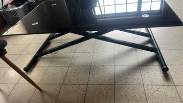 Table réglable., Enlèvement, Comme neuf
