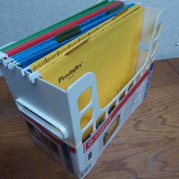 Hangmappenbox Esselte + 8 mappen beschikbaar voor biedingen
