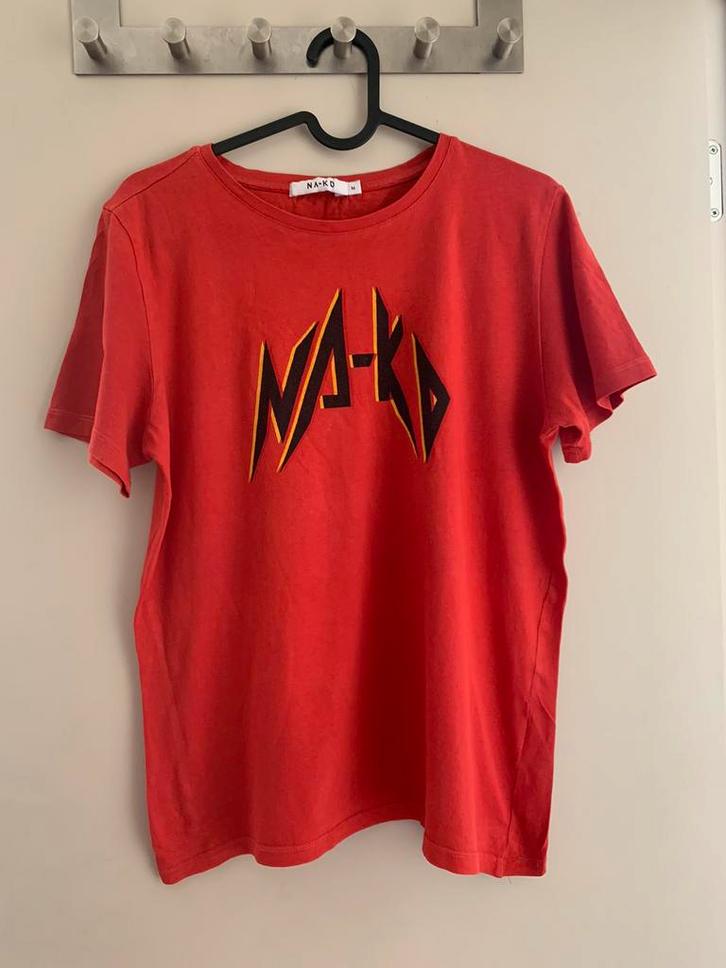 Rode t shirt nakd, Kleding | Dames, T-shirts, Zo goed als nieuw, Maat 38/40 (M), Rood, Korte mouw, Ophalen of Verzenden