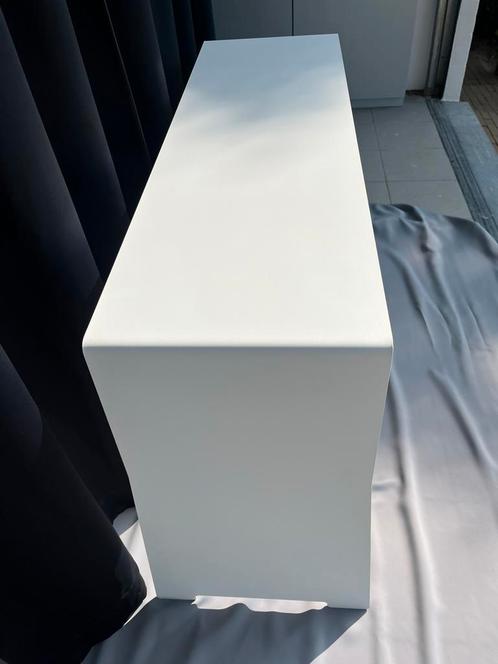 Design bijzettafel wit, Huis en Inrichting, Tafels | Bijzettafels, Gebruikt, Rechthoekig, Metaal of Aluminium, Ophalen