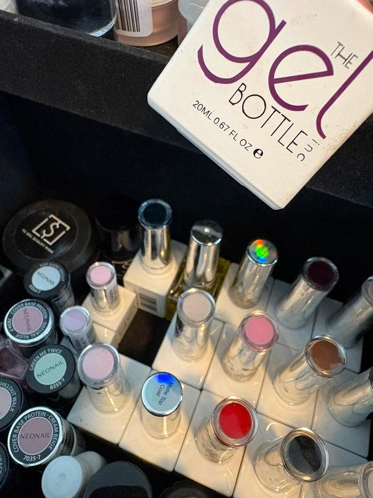 Te koop: Complete nagelset – luxe merken, Bijoux, Sacs & Beauté, Beauté | Cosmétiques & Maquillage, Comme neuf, Enlèvement ou Envoi