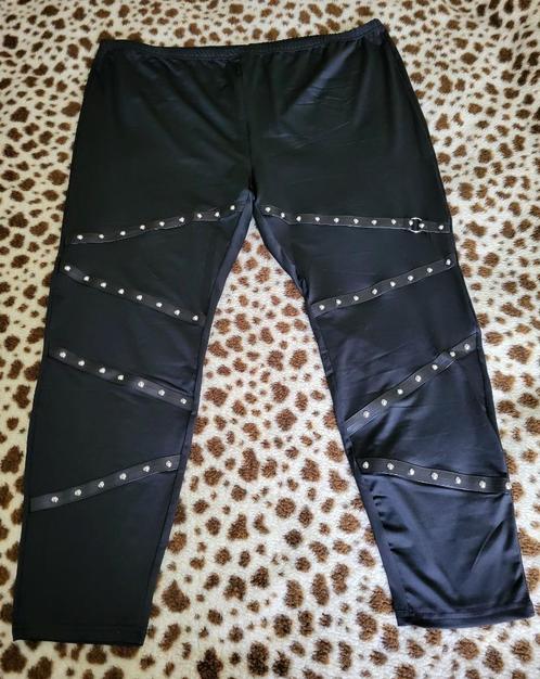 Gothic legging met klinknagels in maat 4XL (52/54), Kleding | Dames, Grote Maten, Nieuw, Broek of Spijkerbroek, Zwart, Ophalen of Verzenden