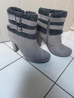 bottes taille 40, Gris, Enlèvement ou Envoi, Comme neuf, Boots et Botinnes