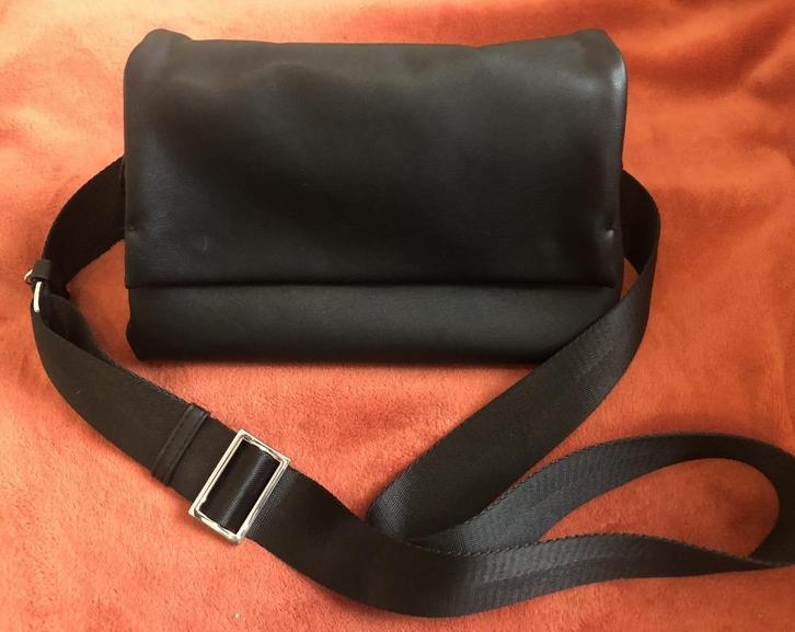 Sac bandoulière MANGO noir, Bijoux, Sacs & Beauté, Sacs | Sacs Femme, Neuf, Noir, Enlèvement ou Envoi