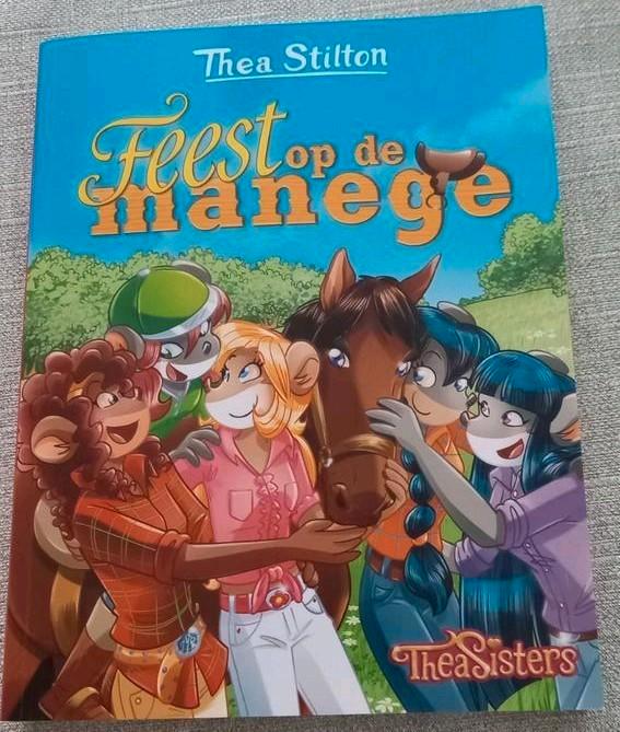 Kinderboek "Thea Stilton - Feest op de manege", Boeken, Kinderboeken | Jeugd | onder 10 jaar, Zo goed als nieuw, Ophalen of Verzenden