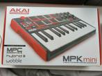 Akai mpk mini mk II + dj Hercules MP3 e2, Enlèvement ou Envoi, Comme neuf