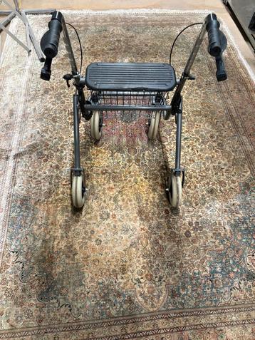 Rollator in goede staat beschikbaar voor biedingen