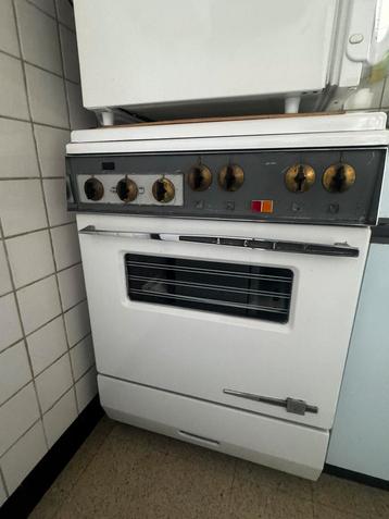 Vintage ACEC 70-80s functioneel fornuis met oven beschikbaar voor biedingen
