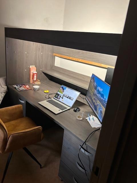 Hoogslaper met bureau, Huis en Inrichting, Slaapkamer | Stapelbedden en Hoogslapers, Zo goed als nieuw, Hoogslaper, 90 cm, 200 cm