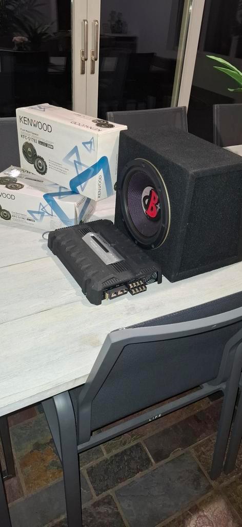 Kenwood versterker en luidsprekers en Subwoofer, Audio, Tv en Foto, Luidsprekerboxen, Zo goed als nieuw, Subwoofer, Ophalen