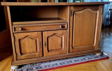 Vintage Houten TV-Kast (Retro Meubel) beschikbaar voor biedingen