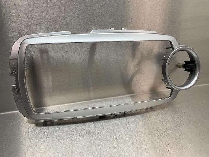 DIVERSEN Radio omlijsting Yaris III (P13) (|864510D010|), Auto-onderdelen, Overige Auto-onderdelen, Toyota, Gebruikt