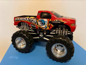 Monstertruck Dodge Raminator op batterijen (excl.)