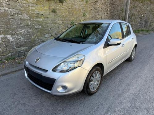RENAULT CLIO 1.2i 150.000KMS 2012, Auto's, Renault, Particulier, Clio, ABS, Airbags, Isofix, Metaalkleur, Radio, USB, Benzine
